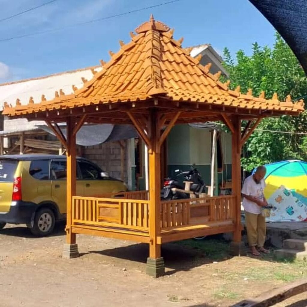 Gasebo Kayu Jati Lawas – Desain Klasik, Harga Terjangkau!