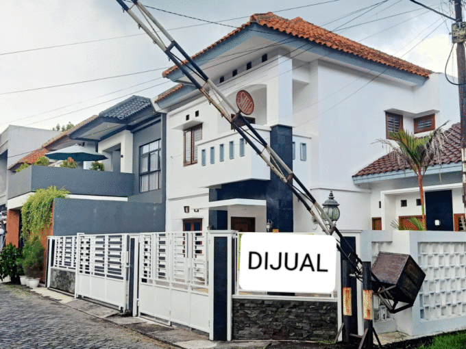 Dijual Rumah 2 Lantai Hook di Palagan Sleman – Dekat Hotel Hyatt dan Jalan Utama